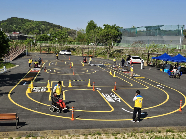 지난해 3월 복용동에 조성된 ‘전동보조기기 운전연습장’