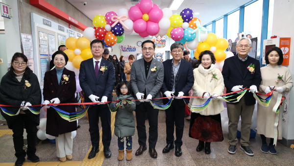 ‘생성형 AI 기반 용운 예술마을 창작소’ 창작물 전시회 및 팝업스토어 행사 모습