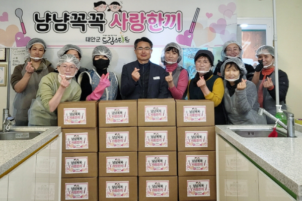 지난 10일 반찬 지원사업을 추진하는 모습.