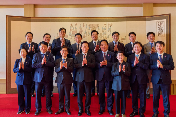 이재명 대통령과 충청권 민주당 의원들이 행정통합에 공감대를 형성했다.