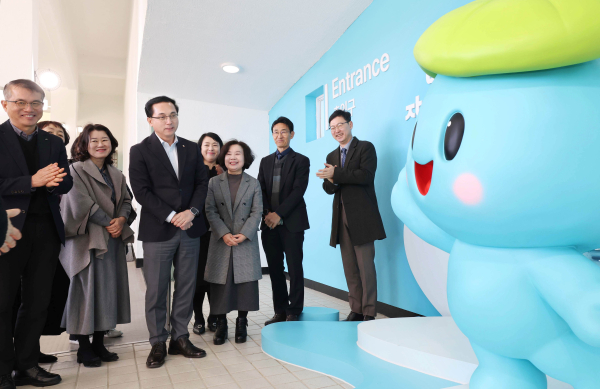 대청호자연생태관 리뉴얼 기념식 (신규 개발 캐릭터 ‘호수요정 대청이’ 조형물)