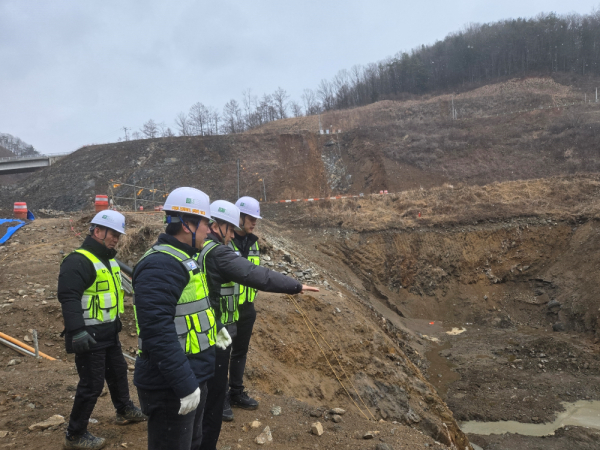 해빙기 건설현장 합동안전점검 진행 모습