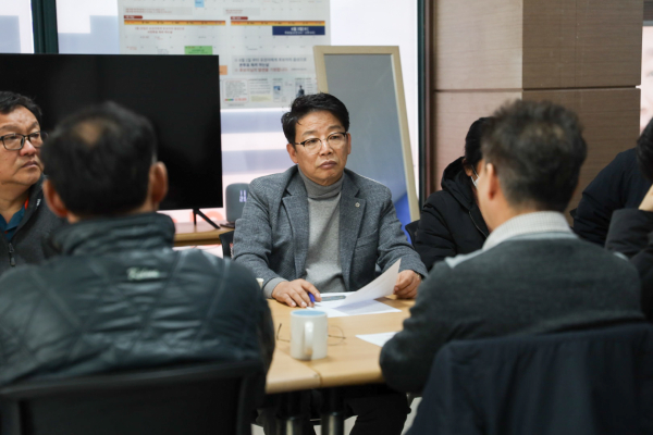더불어민주당 김찬술 대전 대덕구청장 예비후보, 대전산단 의견수렴 간담회 모습