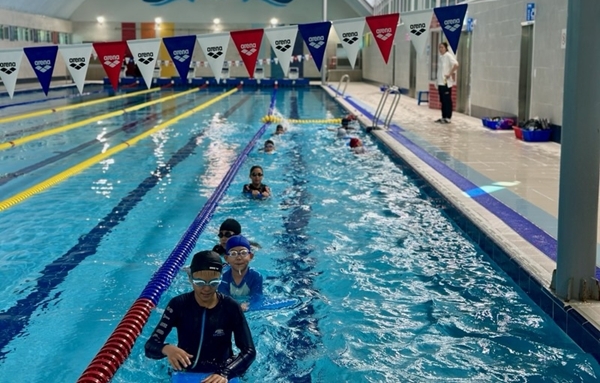 학생 수영 프로그램 운영 모습