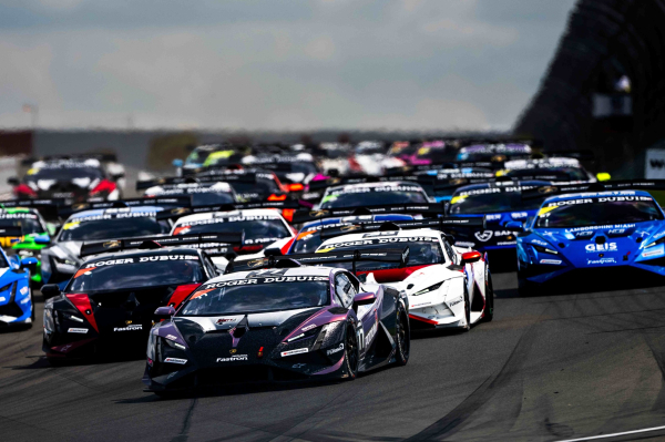 람보르기니 슈퍼 트로페오 2025 시즌 북미 시리즈 경기 장면