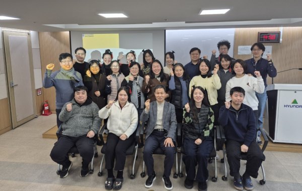 ‘과정평가형 직업상담사 1급 자격 취득과정’ 교육생 단체 사진.