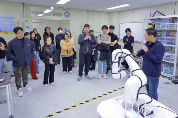 지난 2025년 한국기계연구원 랩투어 진행 모습