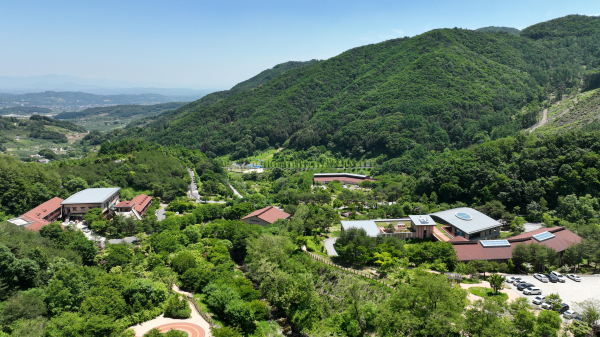 국립산림치유원(경북 영주시 봉현면 일대)의 전경