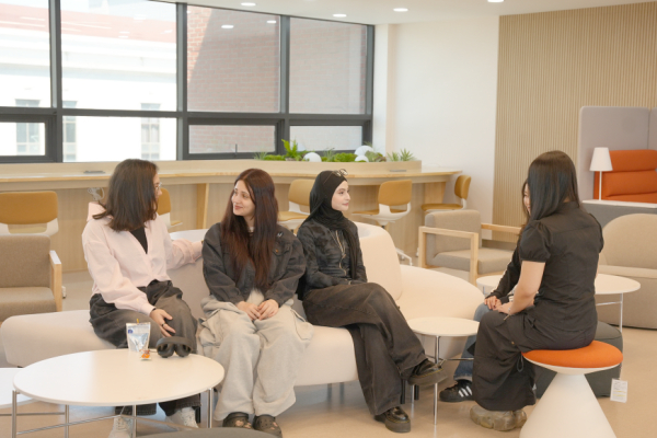 KY Universe 라운지