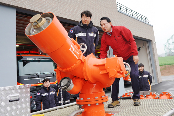 이완섭 서산시장이 지난 9일 서산화학재난합동방재센터를 방문해 대용량포방사시스템 운영 현황을 점검했다.