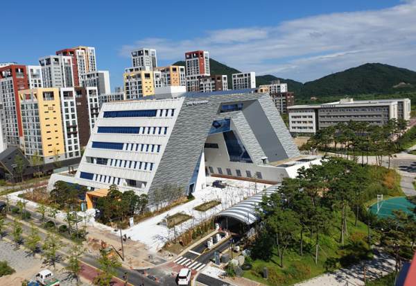 한글 ‘ㅅ’과 ‘ㅈ’을 모티브로 한 반곡동(4-1生) 복합커뮤니티센터