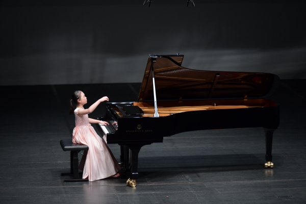 피아노 안예인 공연 모습