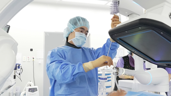 기관지 내시경 및 콘빔CT 사용 모습