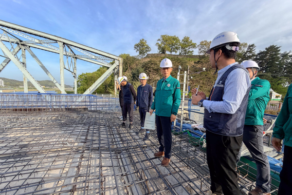 제2금강교 건설 현장 점검 모습