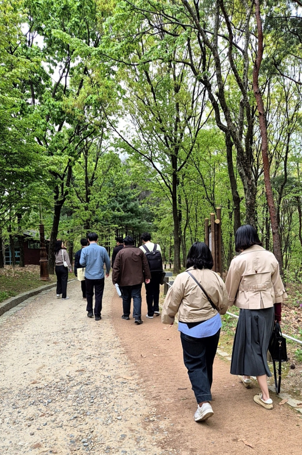 ‘동행, 함께하는 성장’ 프로그램 진행(공감 산책)