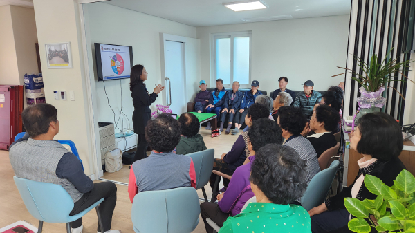 지난 4월 21일 관내 경로당에서 진행된 찾아가는 맞춤형 안전교육