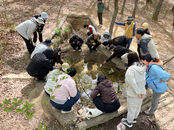 지난 21일, 국립대전숲체원(대전 유성구)에서 산림복지전문가들이 역량 강화 교육에 참여하고 있다.