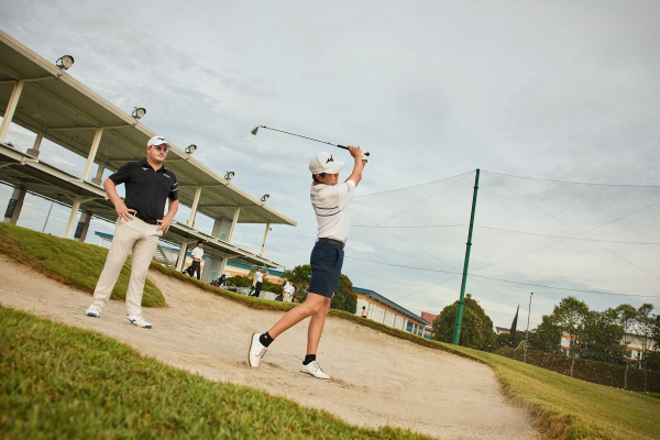 골프존 레드베터 아카데미 엡솜(GOLFZON Leadbetter Academy at Epsom) 야외 개인 훈련 모습