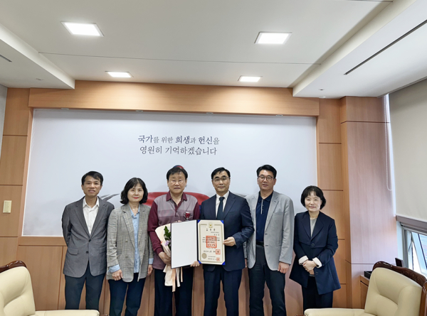 4·19혁명유공자 포상 전수식 개최 기념사진