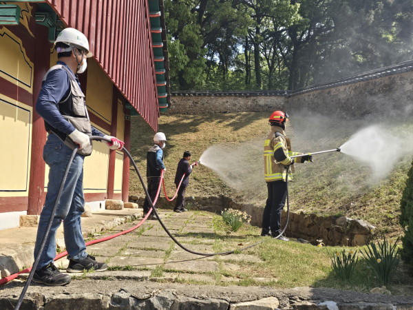 당진향교 일원 상반기 국가유산 재난 대비 소방 합동훈련 모습