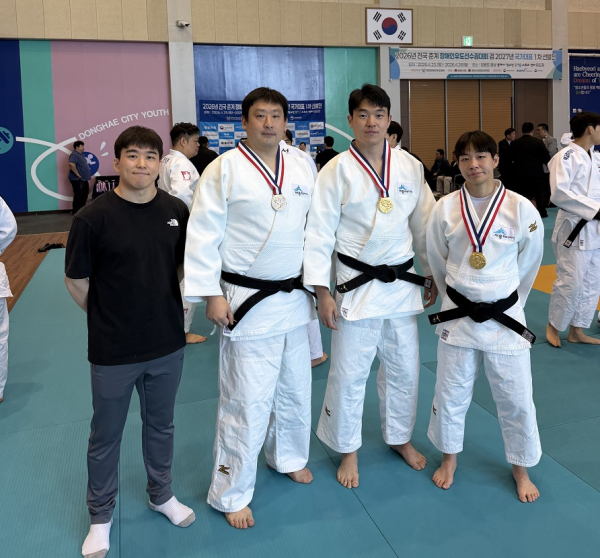 장애인 유도선수단 단체사진(왼쪽부터) 박한서, 김주니, 양정무, 이현아 선수