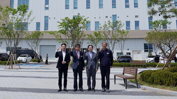 지난 29일 일본 구마모토현 다케우치 신기 부지사가 친환경 체험관광형 자원회수시설을 방문(왼쪽 세 번째 다케우치 신기 부지사)