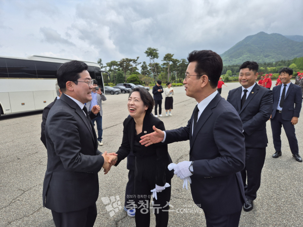 박찬대(좌) 인천시장과 허태정(우) 대전시장. (충청뉴스 DB)