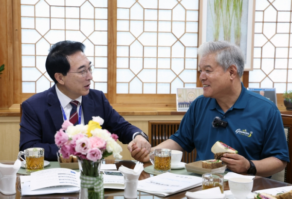 박수현 도지사, 문정우 금산군수