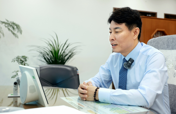 전문학 대전 서구청장.