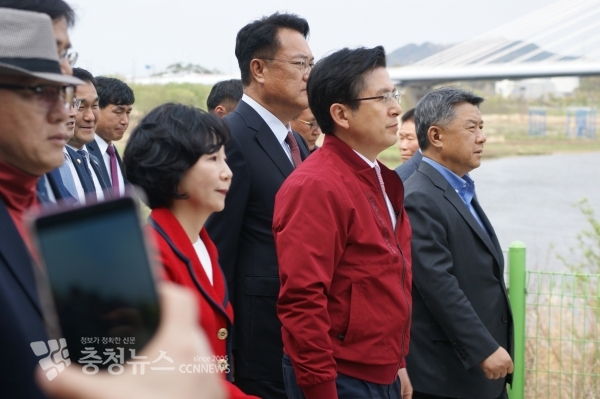 세종보 찾은 황교안 자유한국당 대표 / 충청뉴스 최형순 기자