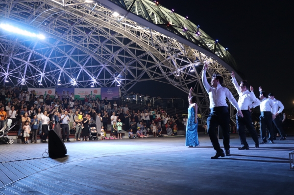 지난 3일 세종호수공원 수상무대섬, 이제우린 함께하는 ‘뻔뻔한클래식’ 진행 모습