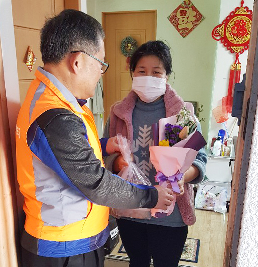 자원봉사센터 반찬봉사&꽃 나눔