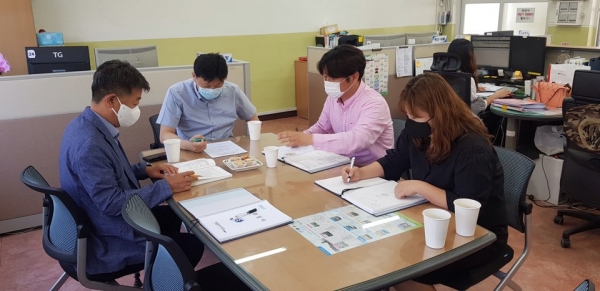 28일, 학교업무 부담을 경감하기 위한 ⸀다채널 맞춤형 계약업무 지원서비스⸥를 대전백운초에서 진행