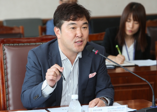 황천순 천안시의회 의장