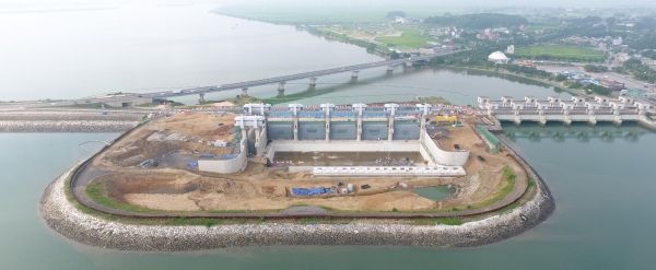 삽교배수갑문 확장사업 전경