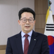 김홍준 이사