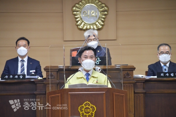 박정현 부여군수 군정연설 모습