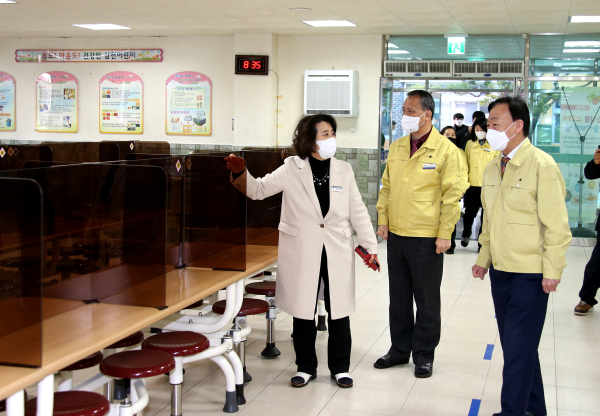 설동호 교육감, 신학년 학교 방역현장 점검 실시