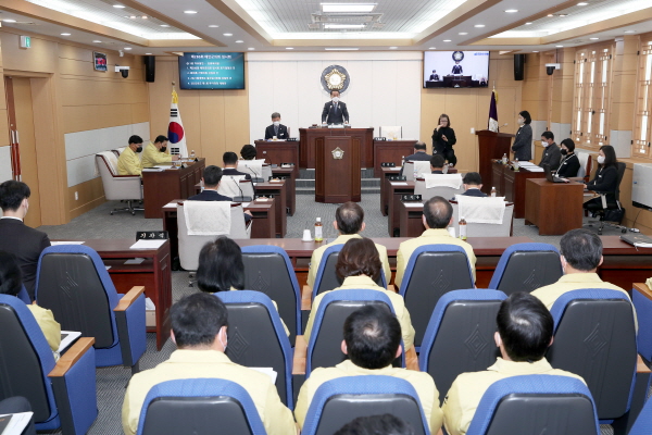 11일 태안군의회 본회의장에서 열린 제286회 태안군의회 임시회 모습.