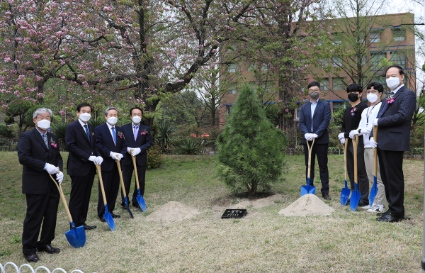 한남대 개교 66주년, 기념식수 행사 모습