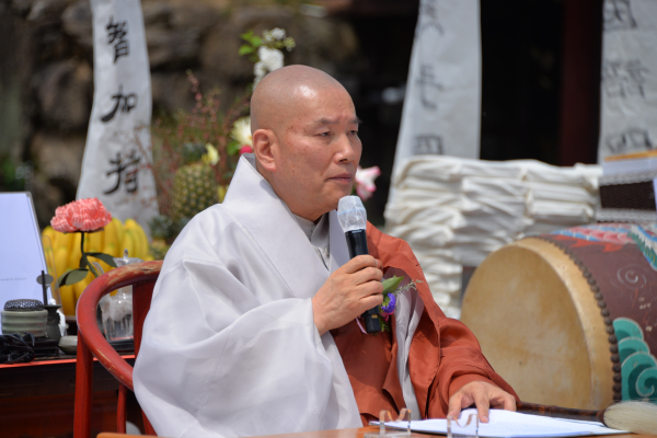 발원하는 주지 광원 환성스님