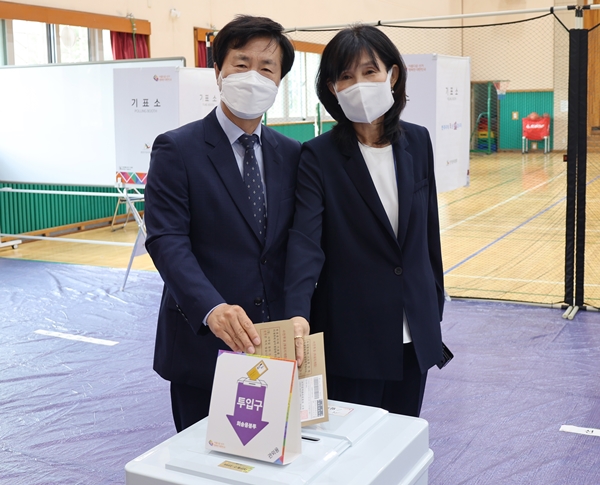 성광진 대전교육감 후보 부부