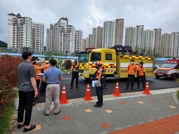 소방차 진입로 내 장애물 적치 등 소방차 기동 방해 요소 점검