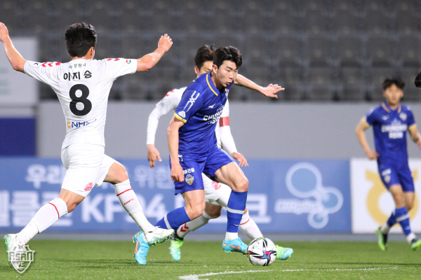 충남아산FC 경기 모습