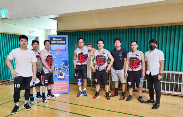 대덕문화체육관에서 필리핀 근로자 농구대회 개최 모습