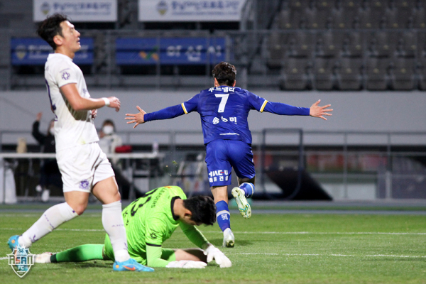 충남아산FC 경기 모습