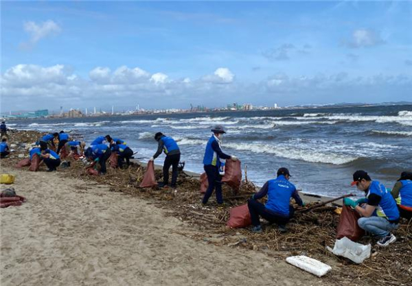 조폐공사 임직원들 포항시 수해복구 피해 지원