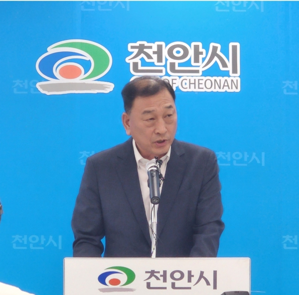 천안흥타령춤축제에 대해 브리핑하는 안동순 천안문화재단 대표이사/박동혁 기자