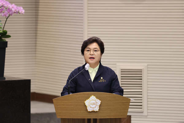 ​김명회 위원장, 2022년 행정사무감사 진행 모습​