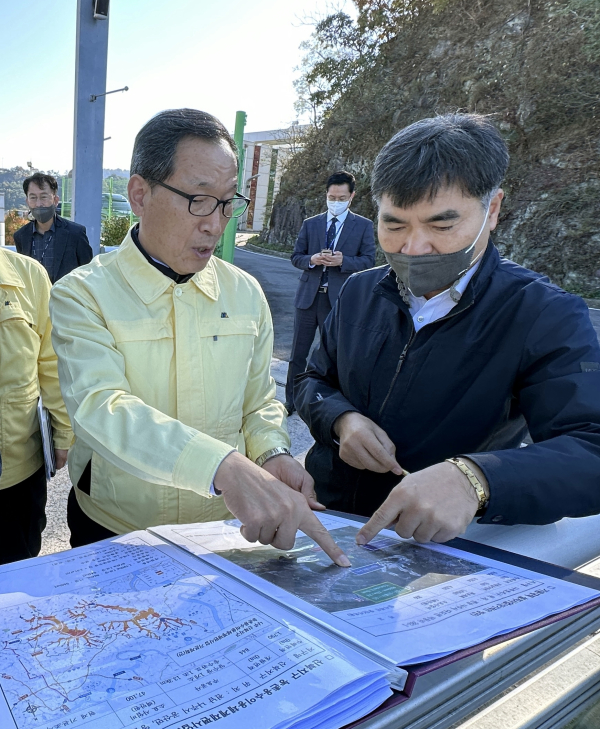 27일 이병호 사장은 나주호에서 용수확보 대책을 점검했다